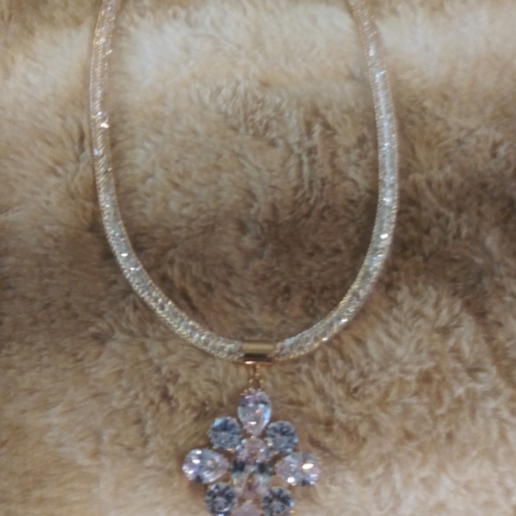 White Austrian Crystal Flower Pendant Necklace 21Inch - Picture 11 of 16